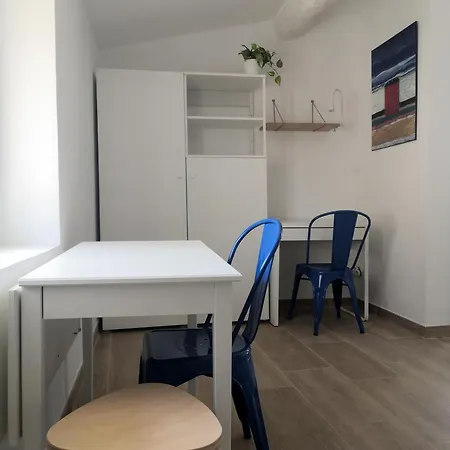 Deux Pieces Climatise Calme Dans Le Vieil * Αντίμπ